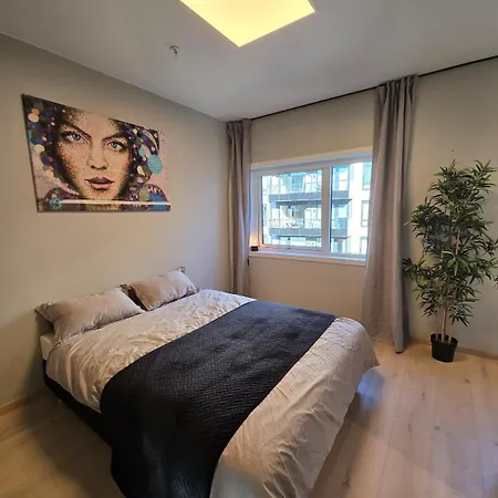 Exclusive Townhouse With Private Rooftop أوسلو