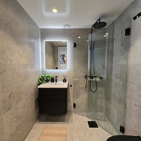 Feriehus Exclusive Townhouse With Private Rooftop *